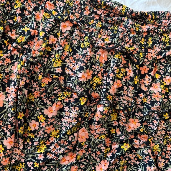 American Eagle Skirt - Picture 2 of 2